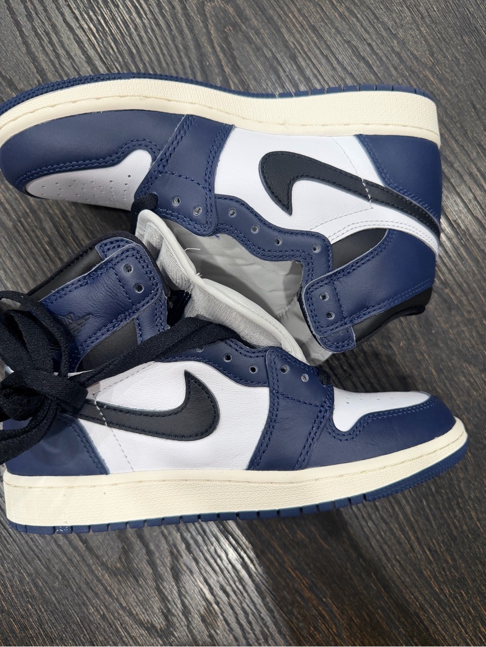 Nike Air Jordan 1 Retro High OG Midnight Navy size 4Y